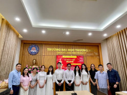 CHI BỘ KHOA TÀI CHÍNH – NGÂN HÀNG TỔ CHỨC LỄ KẾT NẠP ĐẢNG VIÊN MỚI